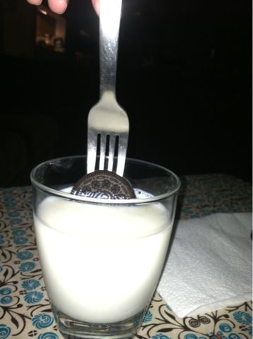 How to dip Oreo's in milk without getting your fingers dirty!